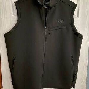 The North Face Men's Charcoal Vest